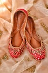 Buy_HOUSE OF EKARA_Red Embroidered Enchanted Enigma Juttis _at_Aza_Fashions