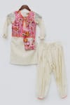 Fayon Kids_White Cotton Embroidered Kurta Set For Girls_Online_at_Aza_Fashions