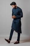 Paarsh_Blue Linen Satin Plain Rogue Wave Pintuck Kurta Set _Online_at_Aza_Fashions