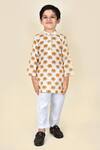 Buy_Pankhuri By Priyanka_Yellow Cotton Embroidery Elephant Print Kurta And Pant Set _at_Aza_Fashions