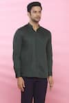 Aces by Arjun Agarwal_Green Cotton Plain Pintuck Shirt  _Online_at_Aza_Fashions