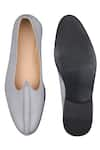 Sko_Grey Almond Toe Leather Mojaris  _Online_at_Aza_Fashions