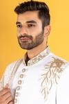 Soniya G_White Crepe Embroidered Floral Sherwani Set With Stole _at_Aza_Fashions