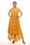 Buy_Shruti S_Yellow Kurta Mulmulskirt  Tie Dye Round Lehenga And Set _at_Aza_Fashions