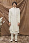 Kora By Nilesh Mitesh_White Raw Silk Embroidered Thread Work Geometric Sherwani Set _Online_at_Aza_Fashions