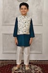 Arihant Rai Sinha_Blue Silk Printed Floral Bundi And Kurta Set _Online_at_Aza_Fashions