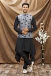 Buy_Vivek Karunakaran_Grey Melange Linen Printed Tulip Bundi  _at_Aza_Fashions