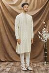 Vivek Karunakaran_White Raw Silk Embroidered Thread Work Floral Kurta  _Online_at_Aza_Fashions