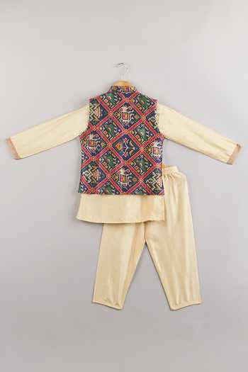 Shop_P & S CO_Cream Silk Embroidery Patola Print Bundi Kurta Set _at_Aza_Fashions