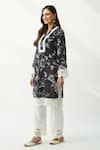 Roze_Black Velvet Printed Floral V Neck Parsia Kurta And Palazzo Set _Online_at_Aza_Fashions