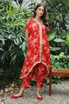 Buy_Roze_Red 100% Organza Floral V Neck Ahilia Kaftan Kurta And Pant Set _at_Aza_Fashions