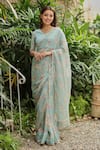 Buy_Roze_Blue Organza Printed Floral V Neck Ira Saree With Blouse _at_Aza_Fashions