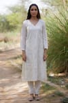 Buy Apeksha Jain Label White Chanderi, Linen, Bamboo Cotton Floral V Neck Kurta Set Online at Aza Fashions Buy_Apeksha Jain Label_White Chanderi, Linen, Bamboo Cotton Floral V Neck Kurta Set _Online_at_Aza_Fashions