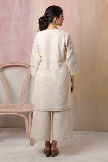 Shop_Leela By A_White Jute , Mulmul Floral, Embroidered Sleeve Kurta And Pant Set _at_Aza_Fashions