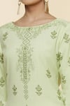 Samyukta Singhania_Green Cotton Printed Floral Round Kurta _at_Aza_Fashions