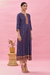 Samyukta Singhania_Blue Viscose Rayon Embroidered Thread Work Round Notched Floral Print Kurta _Online_at_Aza_Fashions