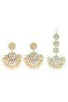 Buy_Ishhaara_Gold Plated Kundans Floral Maangtikka Set _at_Aza_Fashions