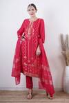 Buy_Avaha_Red Viscose Floral Woven Kurta Set_at_Aza_Fashions