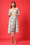 Buy_Pasha India_Green Rayon Slub Floral Print Sweetheart Neck Cape And Skirt Set _at_Aza_Fashions