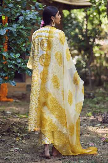 Women Chanderi Kurta Palazzo Attached Dupatta Set