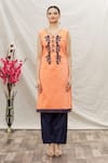 Samyukta Singhania_Orange Top Chanderi Slub Embroidered Resham Round Floral Kurta Set_Online_at_Aza_Fashions