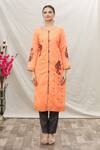 Samyukta Singhania_Orange Top Chanderi Slub Embroidered Resham Round Floral Kurta Set_Online_at_Aza_Fashions