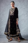 Buy_Ajiesh Oberoi_Black Velvet And Organza Thread & Sequin Round Raahat Kurta Set _Online_at_Aza_Fashions