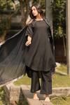Buy_Vaani Beswal_Black High Neck Krea Linen Kurta Set _at_Aza_Fashions
