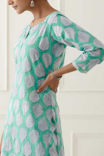 Musal_Blue Silk Organza, 100% Cotton Leaf Round Print Kurta Set _at_Aza_Fashions