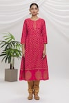 Adara Khan_Pink Foil Print Kurta Set _Online_at_Aza_Fashions