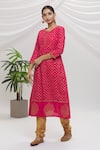 Buy_Adara Khan_Pink Foil Print Kurta Set _Online_at_Aza_Fashions