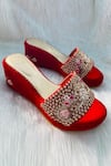 Buy_Shiveen Shiveen_Red Embroidery Vaari Wedges _at_Aza_Fashions