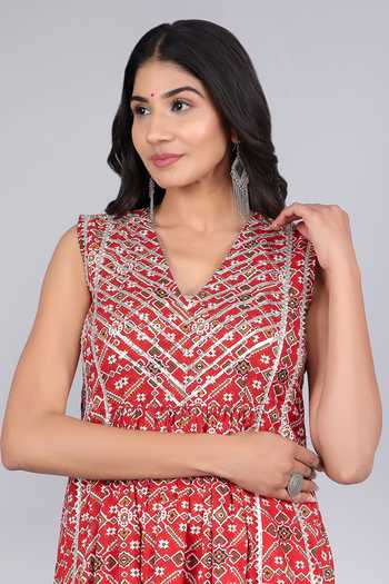 Buy_Pomcha Jaipur_Red Cotton Gota Patti V-neck Vanya Printed Kurta And Pant Set _Online_at_Aza_Fashions