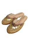 Buy_Cinderella By Heena Yusuf_Beige Banjara Embroidered Mojaris _at_Aza_Fashions