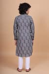Shop_Raghavendra Rathore Blue_Grey Cotton Geometric Kurta _at_Aza_Fashions