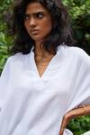 Kharakapas_White Cotton Plain V Neck Tunic And Pant Set _at_Aza_Fashions