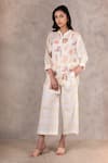 Buy_Arcvsh By Pallavi Singh_Ivory 100% Linen Floral, Geometric Mandarin Collar Embroidered Tunic And Pant Set _at_Aza_Fashions