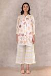 Arcvsh By Pallavi Singh_Ivory 100% Linen Floral, Geometric Mandarin Collar Embroidered Tunic And Pant Set _Online_at_Aza_Fashions