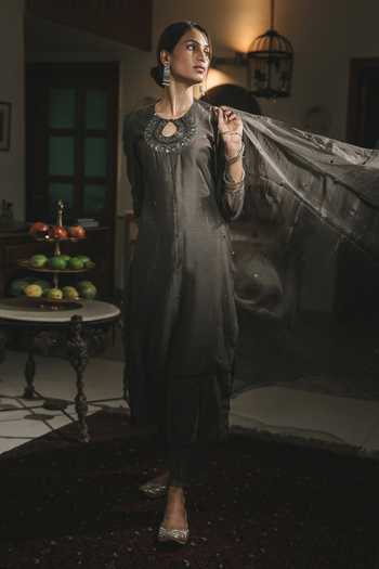 Rhua_Black Dupatta Organza, Kurta Chanderi, Pant Cotton Silk Embroidered Set _Online_at_Aza_Fashions
