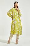 Buy_Anantaa by Roohi_Green Bemberg Modal And Embellishment Floral Straight Kurta For Women_at_Aza_Fashions