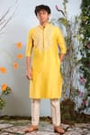 Buy_Julie by Julie Shah_Yellow Chanderi Embroidery Resham Floral Kurta  _at_Aza_Fashions