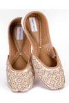 Buy_Label Deepti Bajaj_Ivory Embroidered Pearl Silk Juttis 