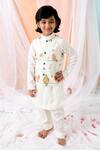 Chotibuti_Off White Cotton Embroidered Bird Motifs Bundi And Kurta Set _Online_at_Aza_Fashions