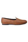 Buy_Domani_Brown Solid Handcrafted Textured Leather Juttis _Online_at_Aza_Fashions