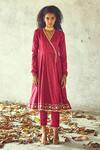 Buy_Kharakapas_Pink Mulmul Gota, Foil V Neck Angoori Printed Anarkali And Pant Set _Online_at_Aza_Fashions