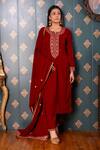 Buy_Abbaran_Maroon Viscose Velvet Woven Floral Motifs Notched Straight Kurta Pant Set _Online_at_Aza_Fashions