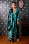 Buy_Abbaran_Green Viscose Velvet Embroidery Dori Notched Floral Kurta Pant Set _at_Aza_Fashions