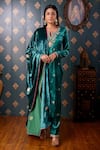 Buy_Abbaran_Green Viscose Velvet Embroidery Dori Notched Floral Kurta Pant Set _Online_at_Aza_Fashions