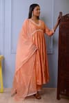 Abbaran_Peach Kurta And Dupatta Chanderipalazzo- Cotton Chanderi Gathered Palazzo Set _Online_at_Aza_Fashions