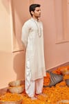 Twenty Nine_White Georgette Mirror Work Kurta _Online_at_Aza_Fashions